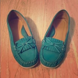 2 pairs of woman’s moccasins/loafers/boat shoes